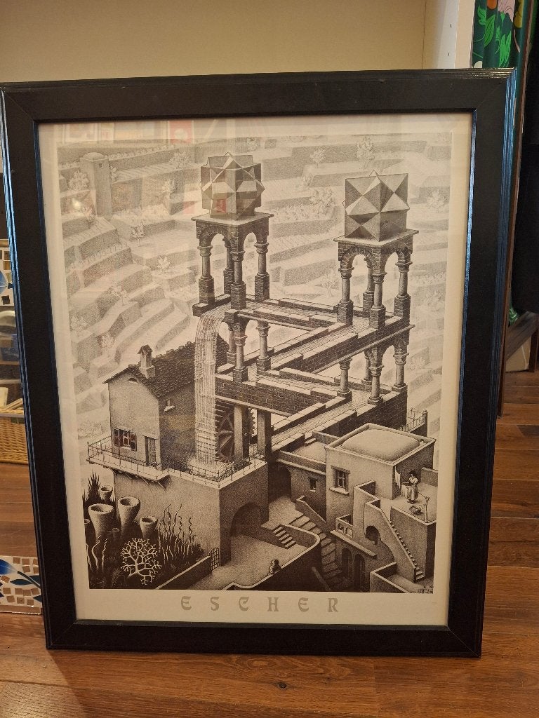 Escher - mooie grote reproductie in zwarte houten lijst, Ophalen, Print, Prent, Achter glas