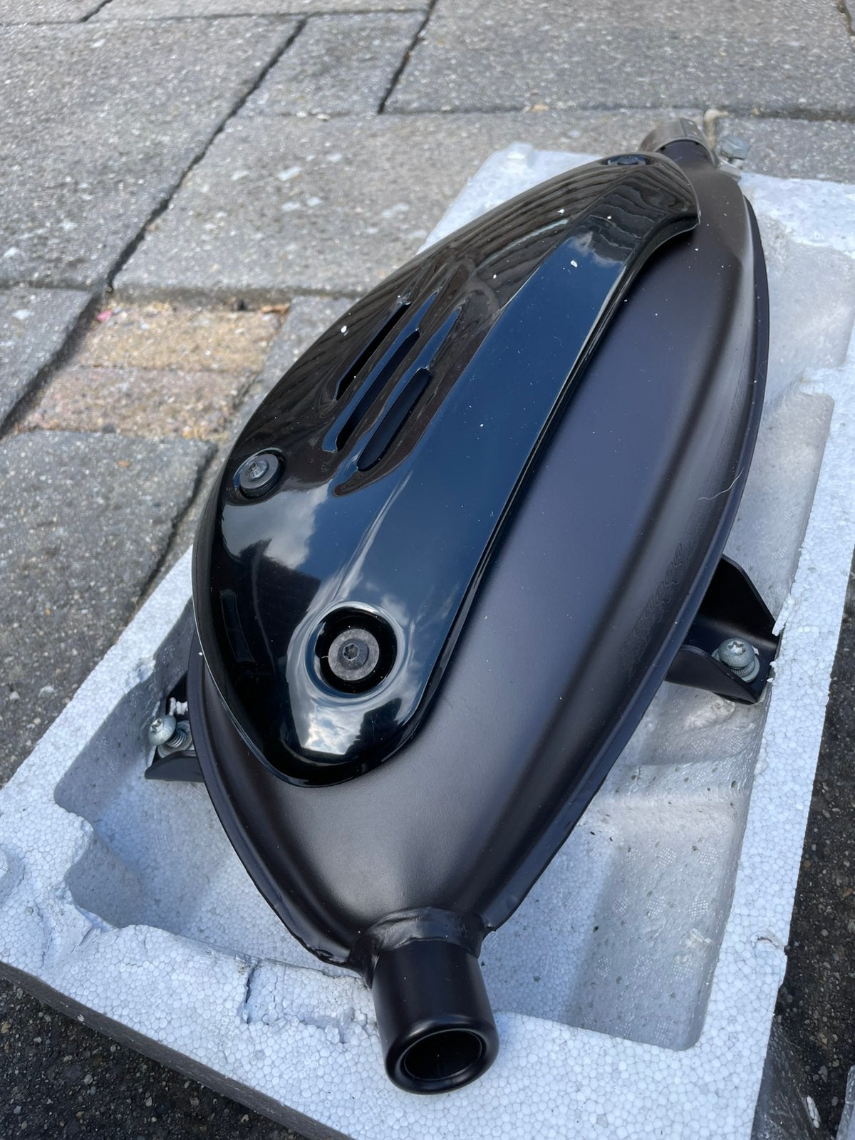 Vespa GTS 300 hpe uitlaat demper, Fietsen en Brommers, Brommeronderdelen | Scooters, Ophalen, Zo goed als nieuw, Uitlaat, Vespa