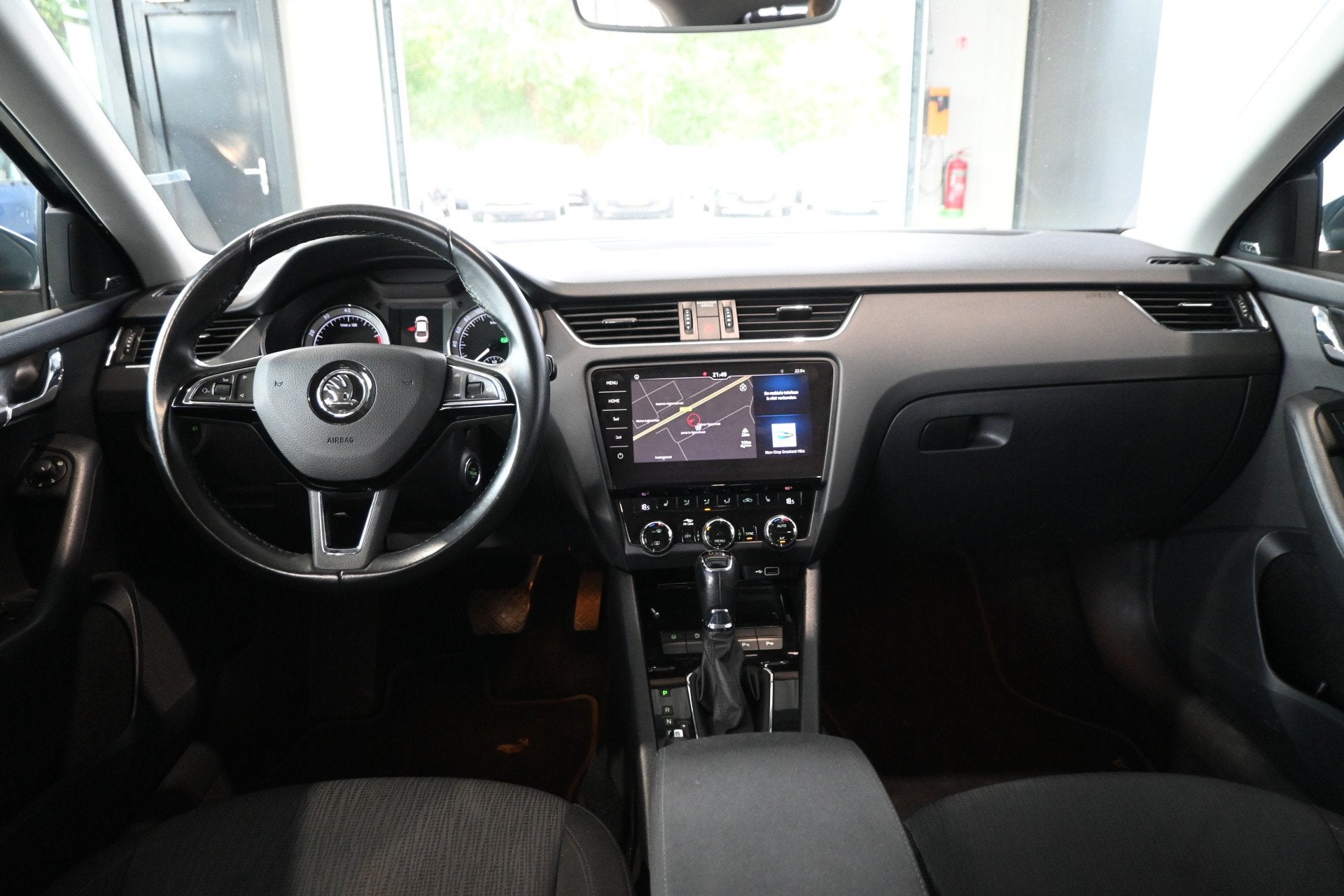 Skoda Octavia 1.0 TSI Greentech Style Business Automaat Navi, Stof, Gebruikt, Met garantie (alle), 116 pk