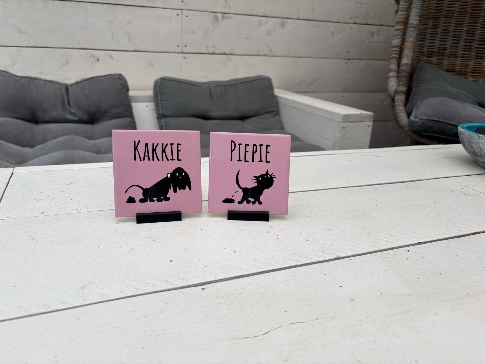 Toilettegeltjes 11x11 cm met standaards - Kakie & Piepie, Huis en Inrichting, Overige stijlen, Roze, Ophalen of Verzenden, Zo goed als nieuw