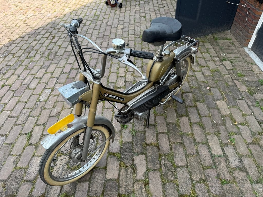 Sparta Lucky 47cc Sachs – Bouwjaar 1975 – Op kenteken, Fietsen en Brommers, Brommers | Oldtimers, Ophalen, Sparta, Maximaal 45 km/u