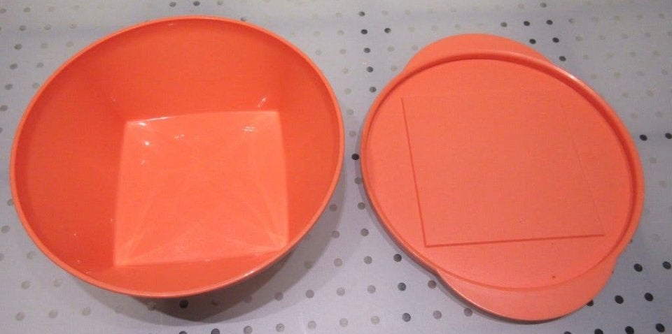 Splinternieuw oranje Tupperware Serve & Go Bowl. 5537A - 5, Overige typen, Nieuw, Oranje, Ophalen of Verzenden