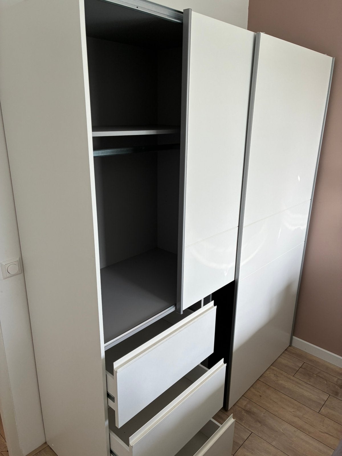 Witte kledingkast met schuifdeuren en lades, Huis en Inrichting, Kasten | Kledingkasten, Ophalen, Gebruikt, 200 cm of meer, 150 tot 200 cm