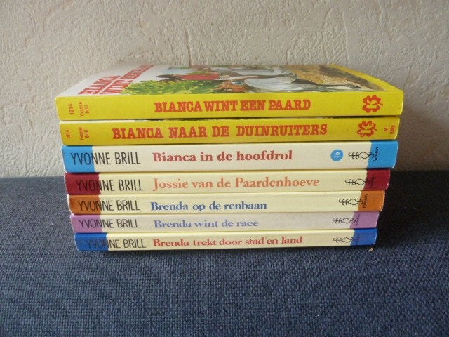 Paardenboekjes - Brill, Neeleman, Taselaar, Ophalen of Verzenden, Gelezen, Yvonne Brill, Fictie algemeen