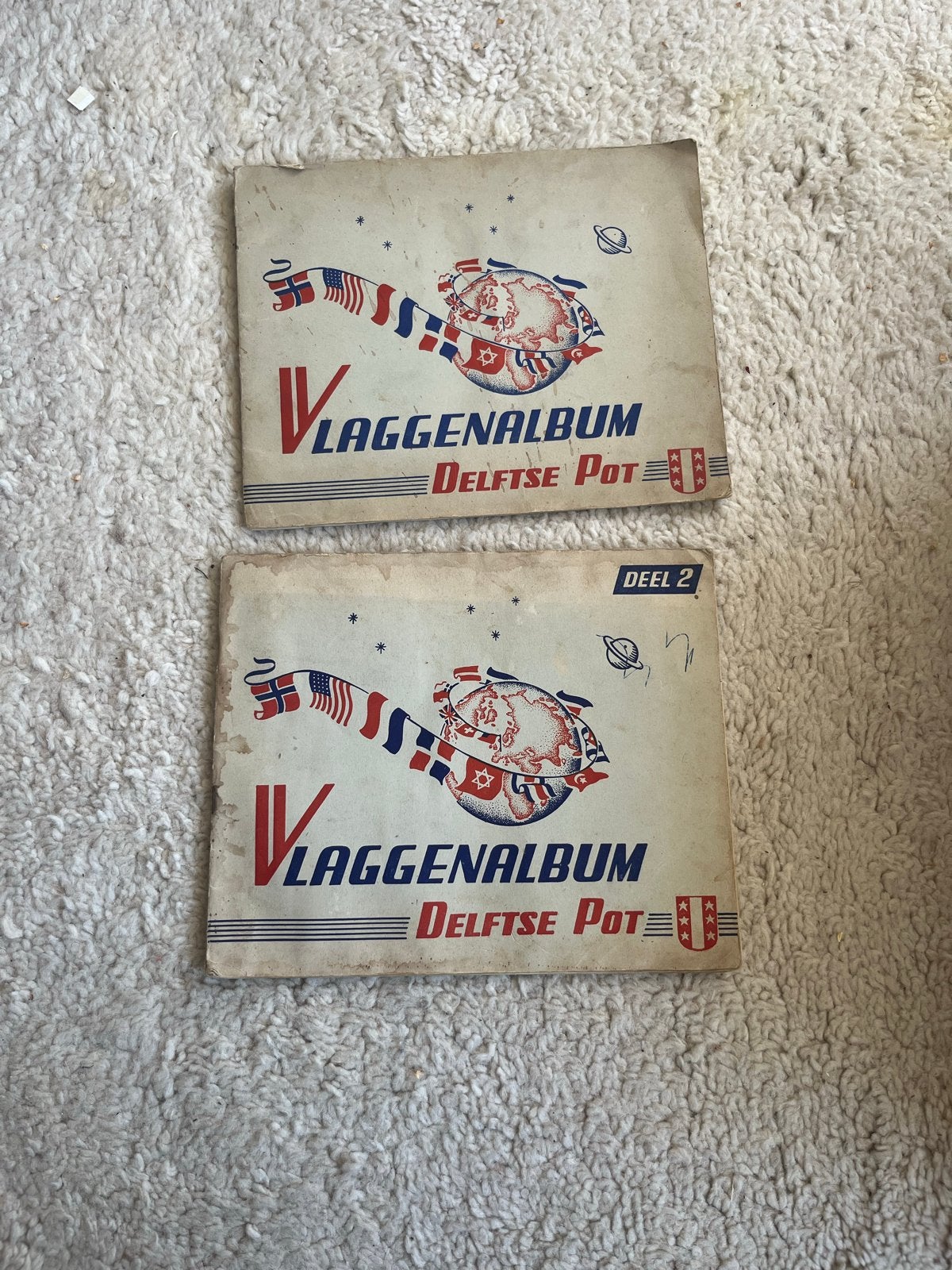 Vlaggenalbum Delftsche Pot - Deel 1 & 2 (Jaren '40), Ophalen of Verzenden, 1940 tot 1960, Nederland, Knipsel(s)
