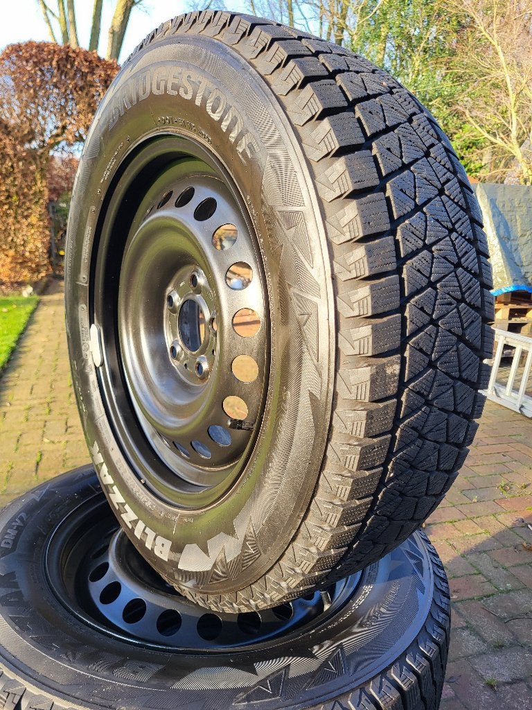 8 mm!! 4 Winterbanden op 16 inch velg 5x114,3 Nissan Renault, Auto-onderdelen, Ophalen, 16 inch, Winterbanden, Band(en)