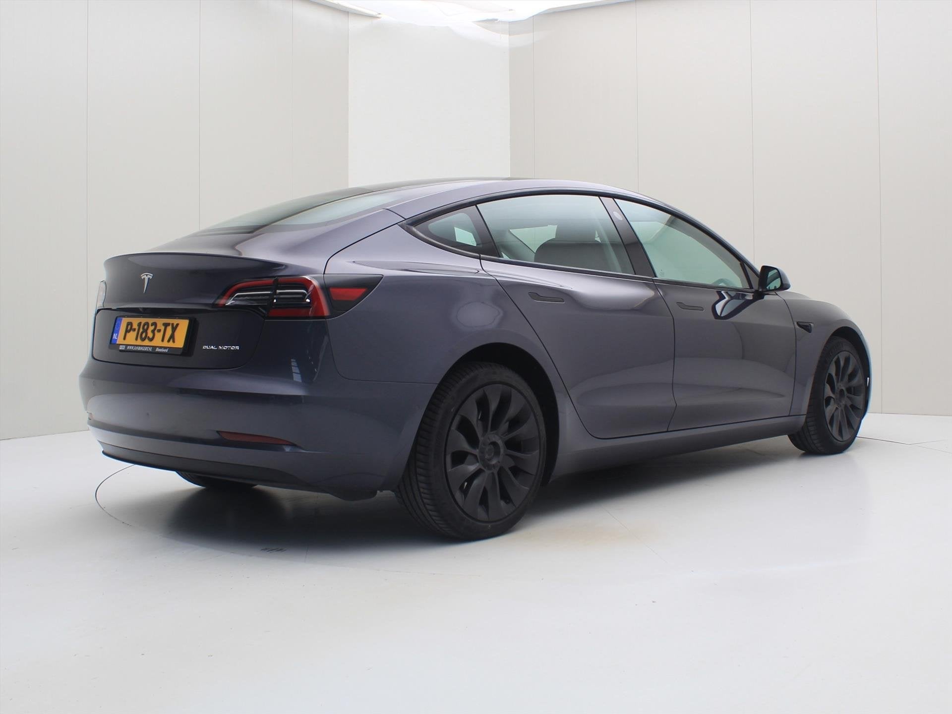 Tesla Model 3 Long-Range AWD 351pk 75 kWh FACELIFT [ AMD RYZ, Auto's, Automaat, Gebruikt, Zwart, Origineel Nederlands