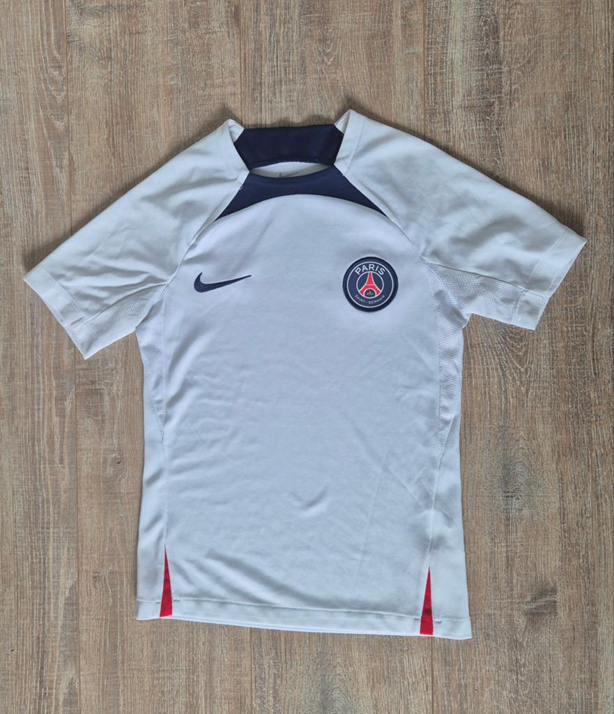 Paris Saint-Germain sportshirt maat 128/137, Gebruikt, Sport- of Zwemkleding, Ophalen of Verzenden, Nike