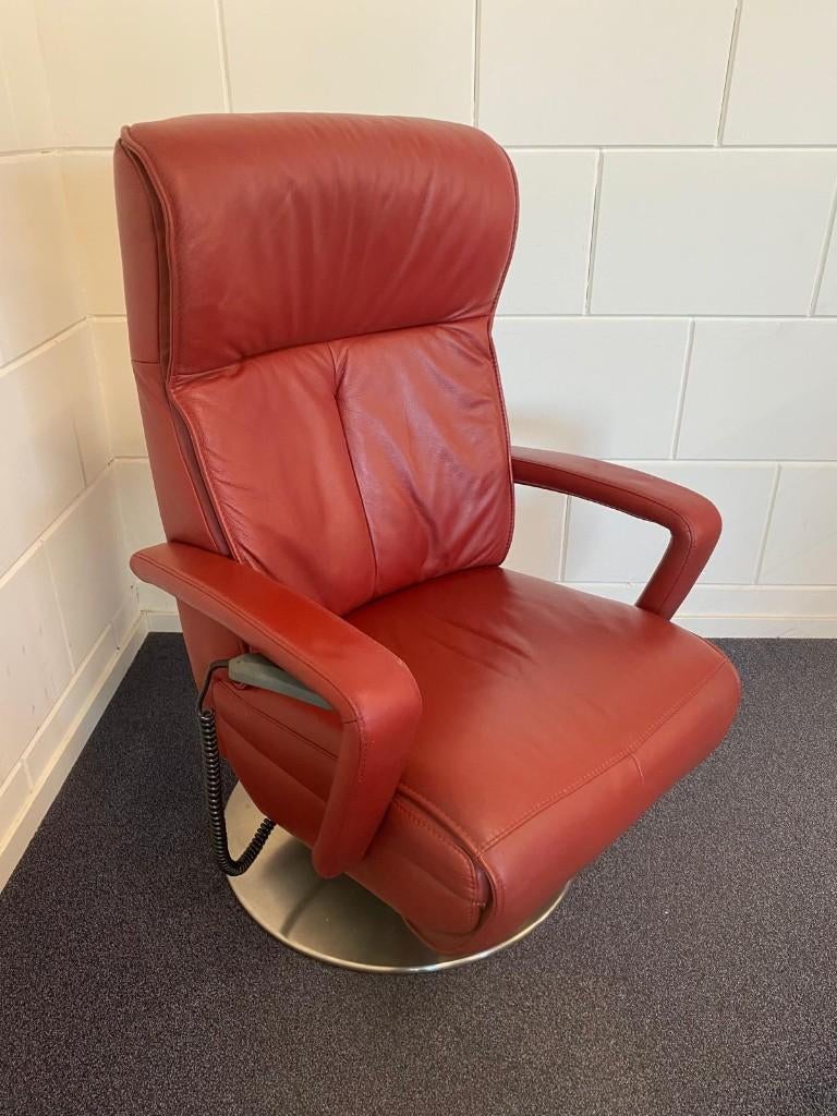 Prominent sta op relax stoel rood leer - 260214, Huis en Inrichting, Stoelen, Verzenden, Leer, Zo goed als nieuw, Eén