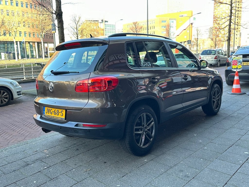 Volkswagen Tiguan 1.4 TSI Sport&Style Clima Stoelverwarming, Auto's, Voorwielaandrijving, Euro 5, Gebruikt, 4 cilinders