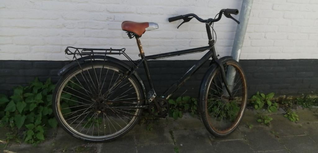 Low budget jongensfiets handremmen en achtertraprem  26inch, Fietsen en Brommers, Fietsen | Jongens, Ophalen, Gebruikt, 20 inch