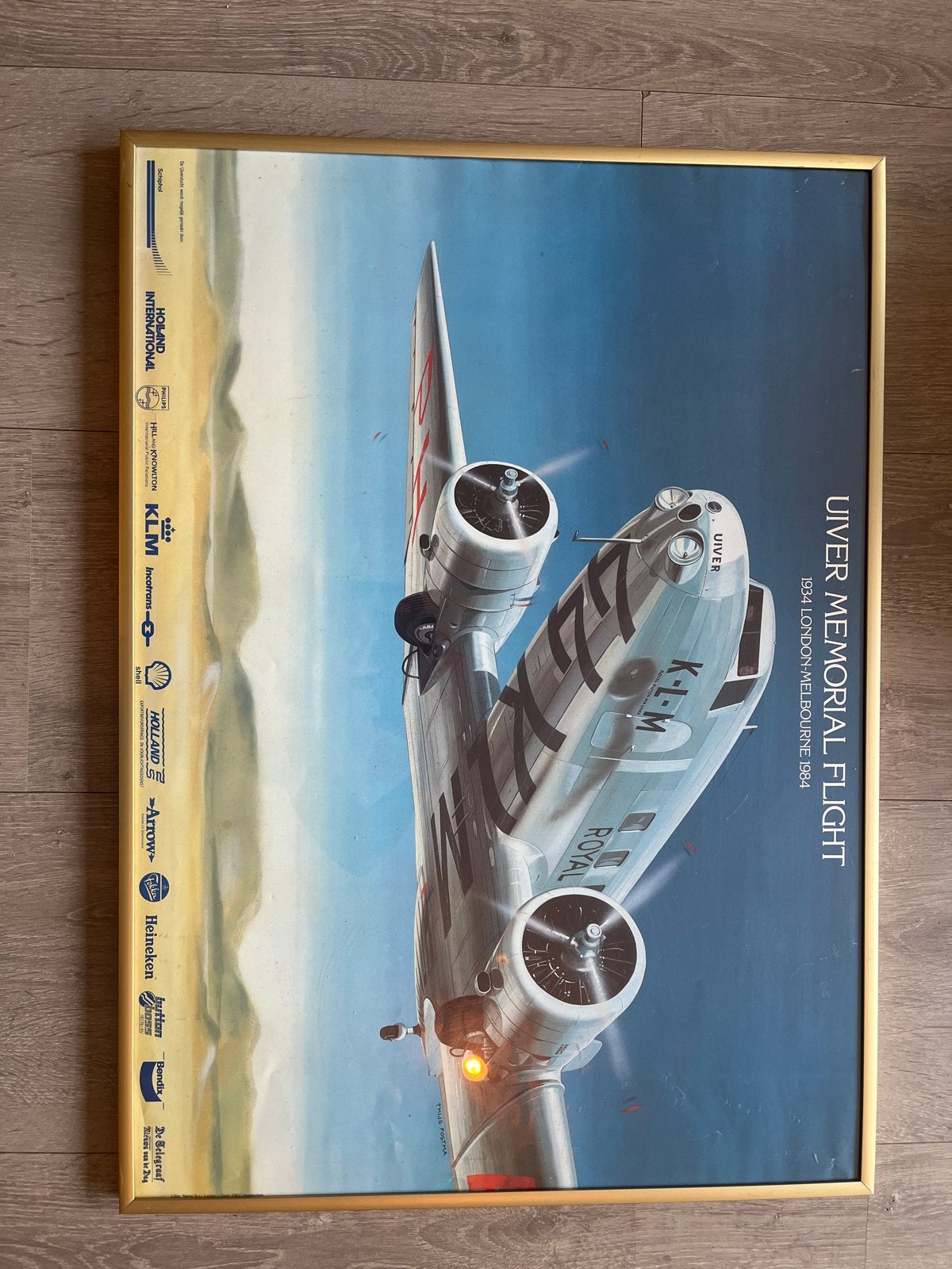 KLM Uiver Memorial Flight 1934-1984 Poster, Verzamelen, Ophalen of Verzenden, Gebruikt, Kaart, Foto of Prent
