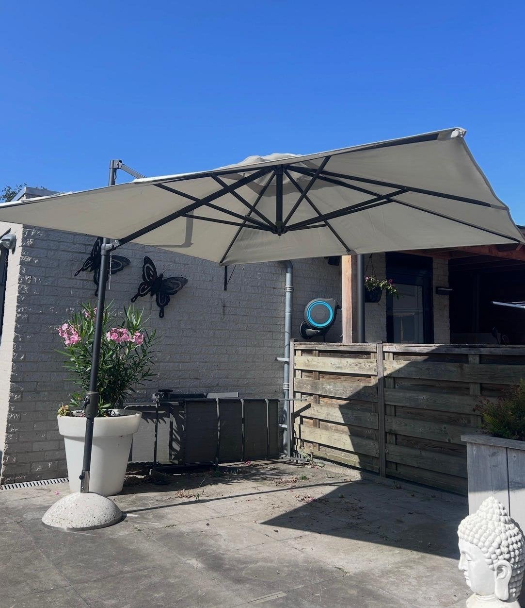 Parasol 4 Seasons Outdoor 250x250cm., Ophalen, Zo goed als nieuw, Zweefparasol