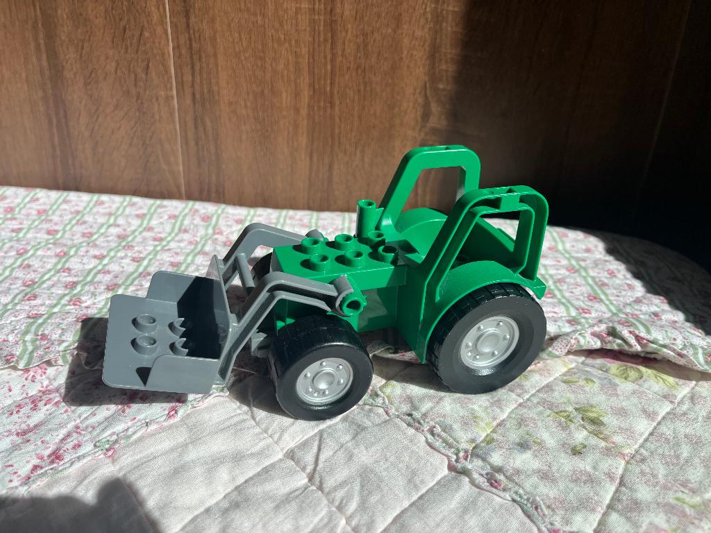 lego duplo groene tractor/heftruk en gele shovel, Kinderen en Baby's, Speelgoed | Duplo en Lego, Ophalen, Overige typen, Zo goed als nieuw