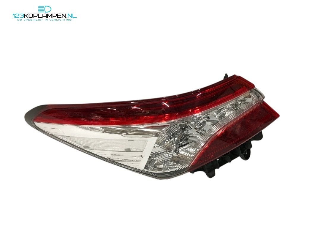 Toyota Camry 9 achterlicht links LED, Gebruikt, -, Verzenden, Toyota