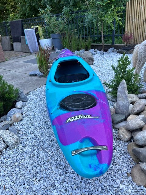 Profesionele Pyranha fusion wildwater kajak maat s, Watersport en Boten, Ophalen, Zo goed als nieuw, Eén persoon, Kajak