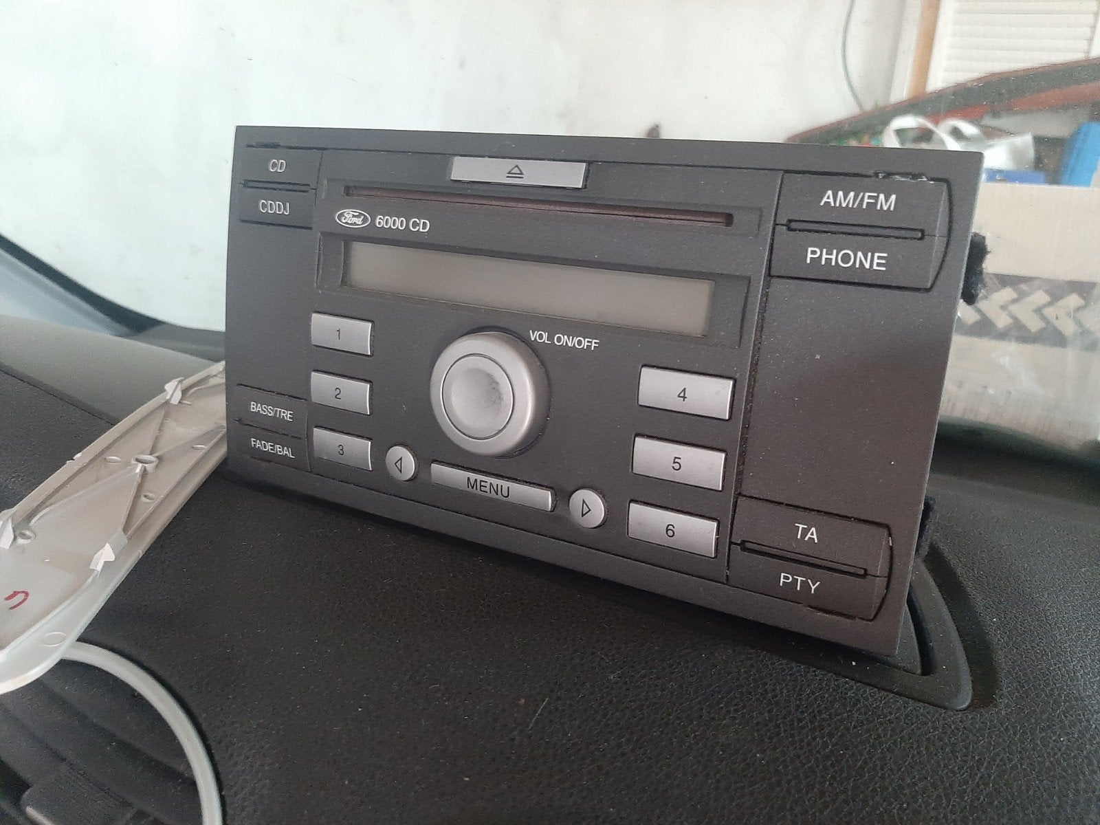 Ford Focus mk2 radio met code, Verzenden, Zo goed als nieuw