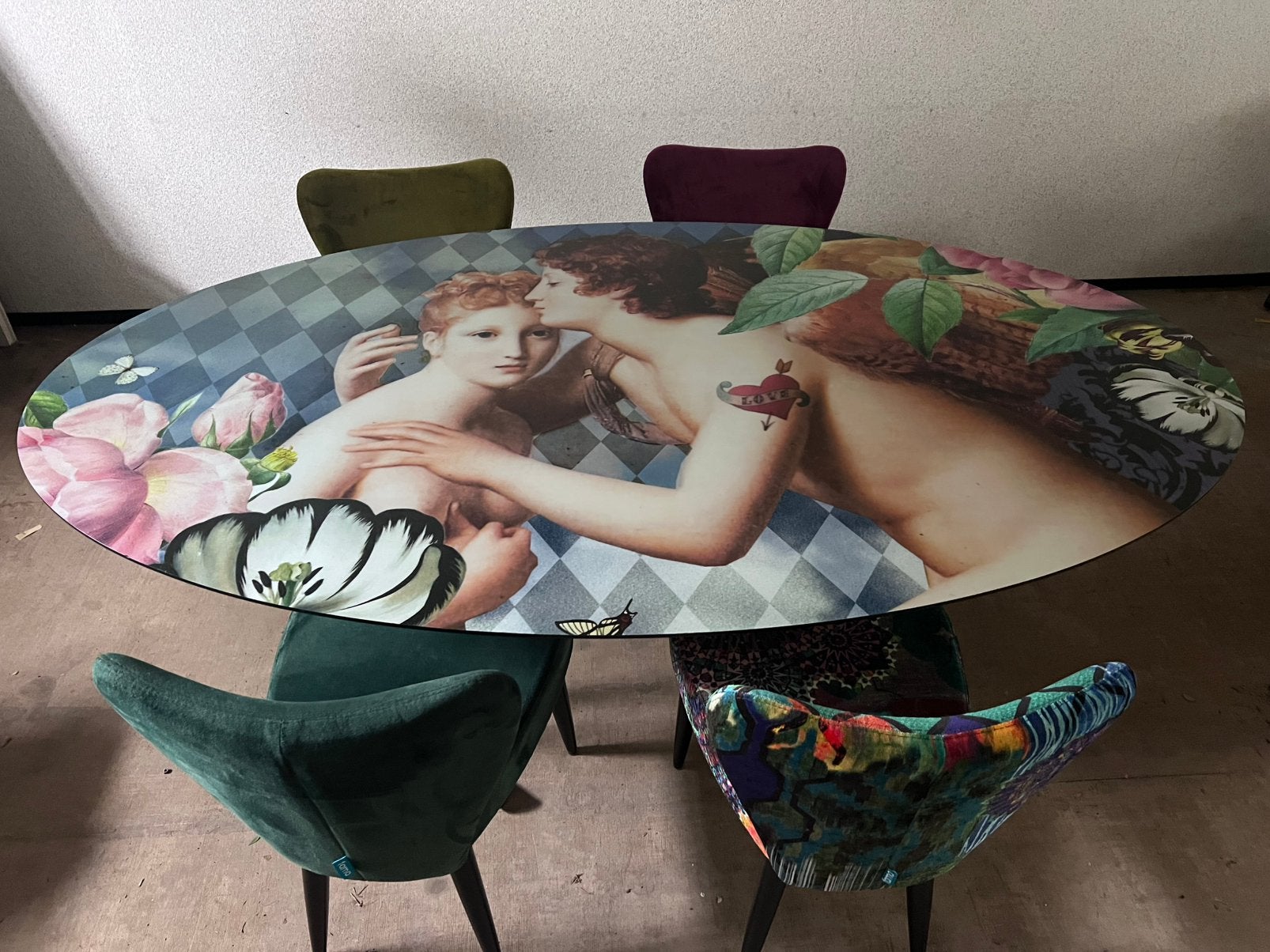 Ovale Tafel met 4 stoelen, Huis en Inrichting, Complete eetkamers, Ophalen, Zo goed als nieuw, 4 tot 6 stoelen