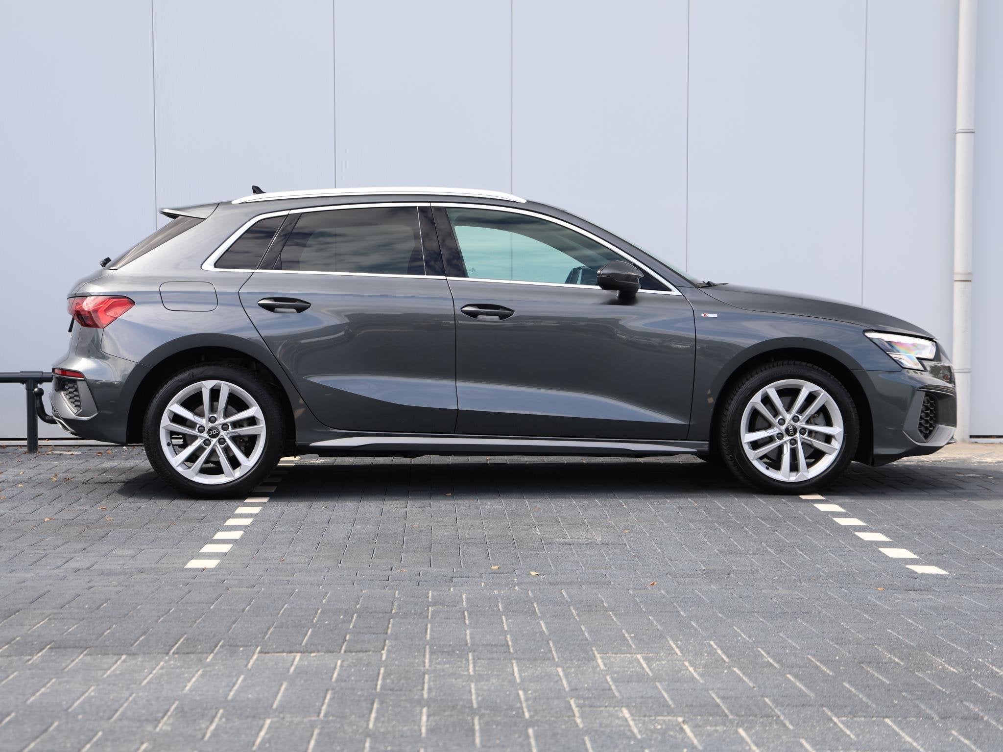 Audi A3 Sportback 40 TFSI e Advanced edition 204pk | Camera, Auto's, Gebruikt, 4 cilinders, Plug-in hybride, Automatische klimaatregeling