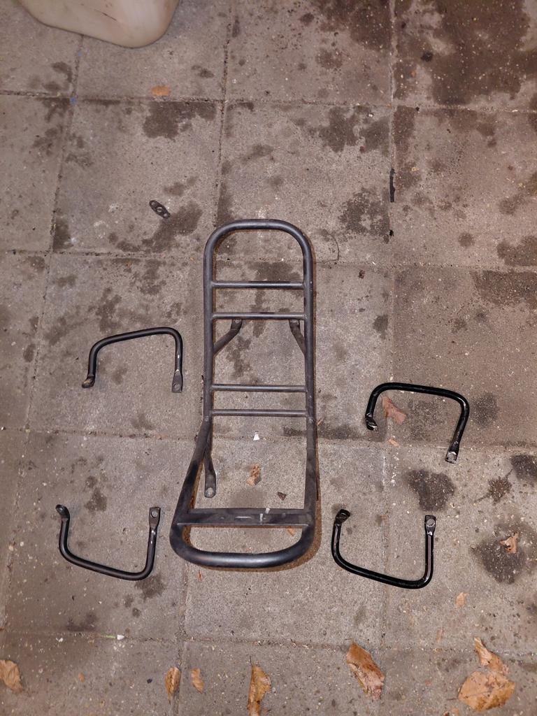 AGM Retro GY6 50cc Beugels en Rekje, Fietsen en Brommers, Brommeronderdelen | Scooters, Ophalen, Gebruikt, Overige typen, Overige merken