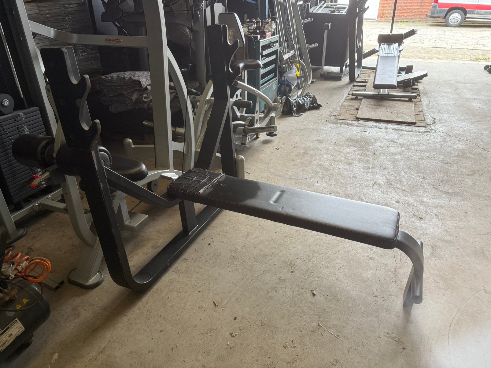 Olympische benchpress incline benchpress, Ophalen, Zo goed als nieuw, Fitnessbank