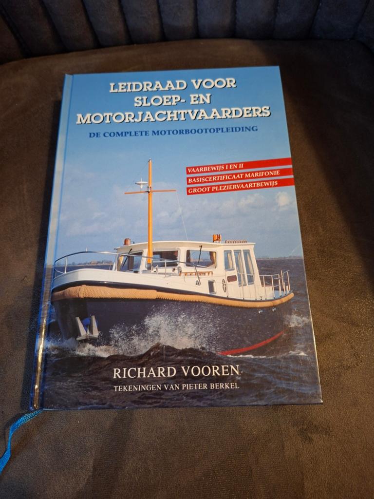 Leidraad voor Sloep- en Motorjachtvaarders, Ophalen of Verzenden, Zo goed als nieuw, Richard Vooren