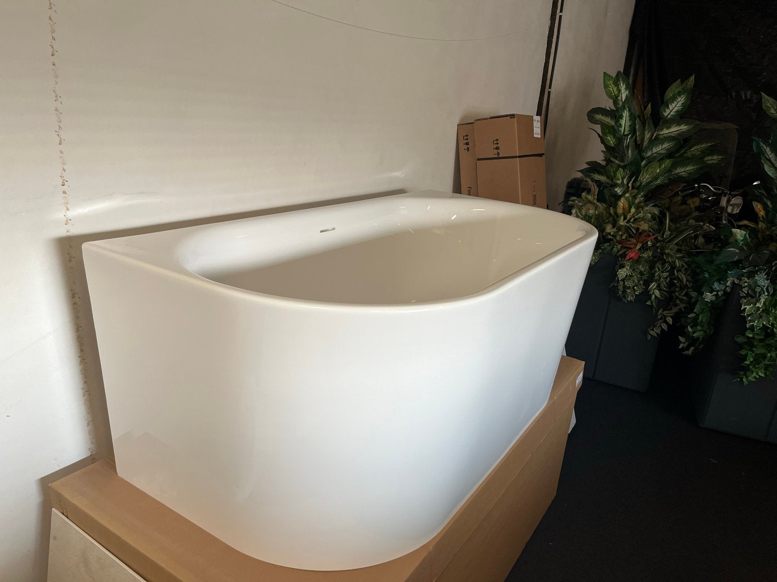 Nieuw half vrijstaand Badenmann Bad VICO S 155x80 Glans Wit, Ophalen, Nieuw, Met bad