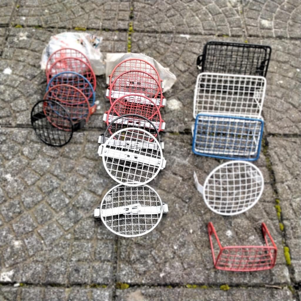 Leuk partijtje koplamp roosters nieuw., Ophalen of Verzenden, Nieuw, Koplamp, Overige merken