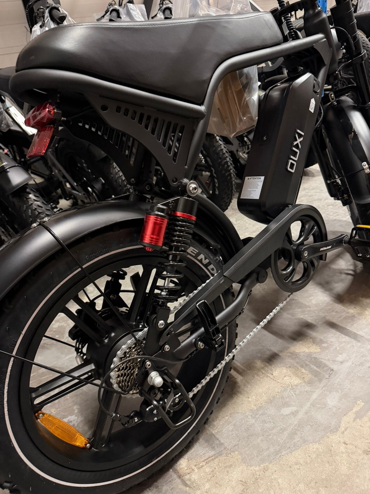 Foto 2 van Fatbike V8 Ouxi | Direct Leverbaar | Showroom geopend