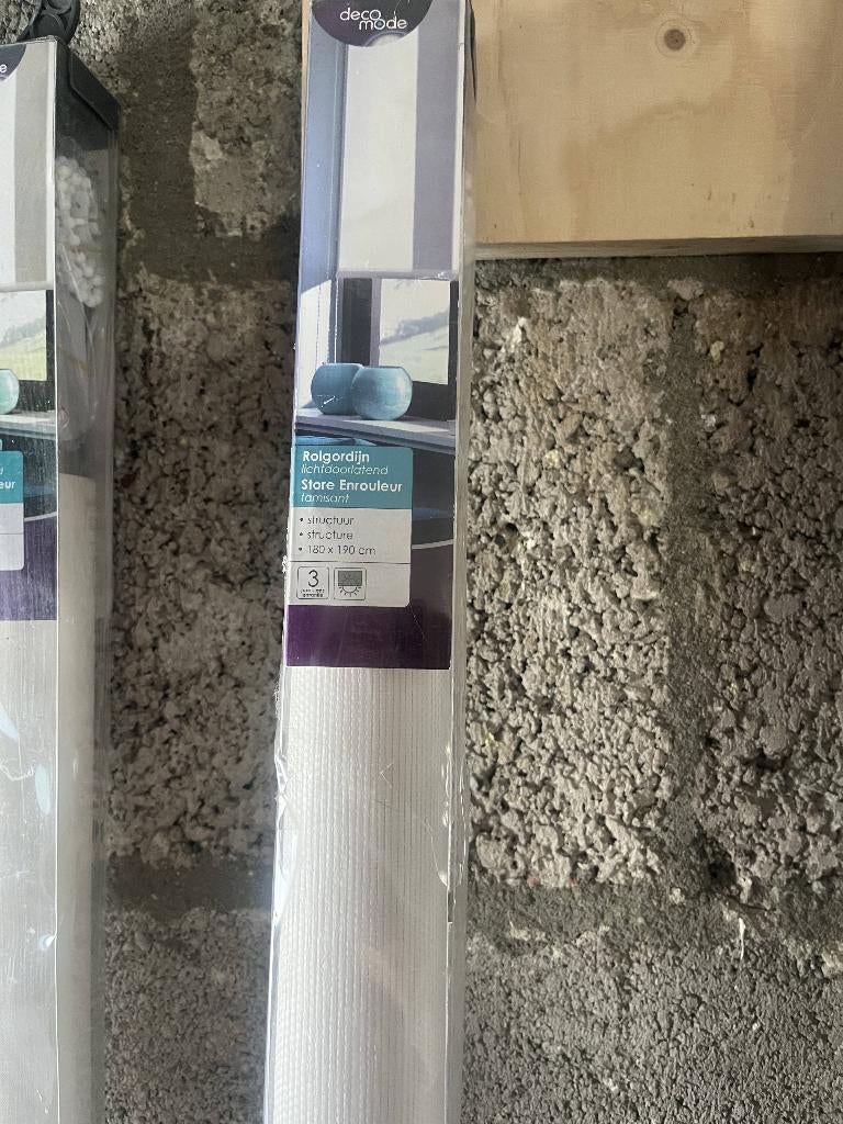 Creme/beige/wit rolgordijn lichtdoorlatend 180x190 cm, Huis en Inrichting, Stoffering | Gordijnen en Lamellen, Ophalen, 150 tot 200 cm