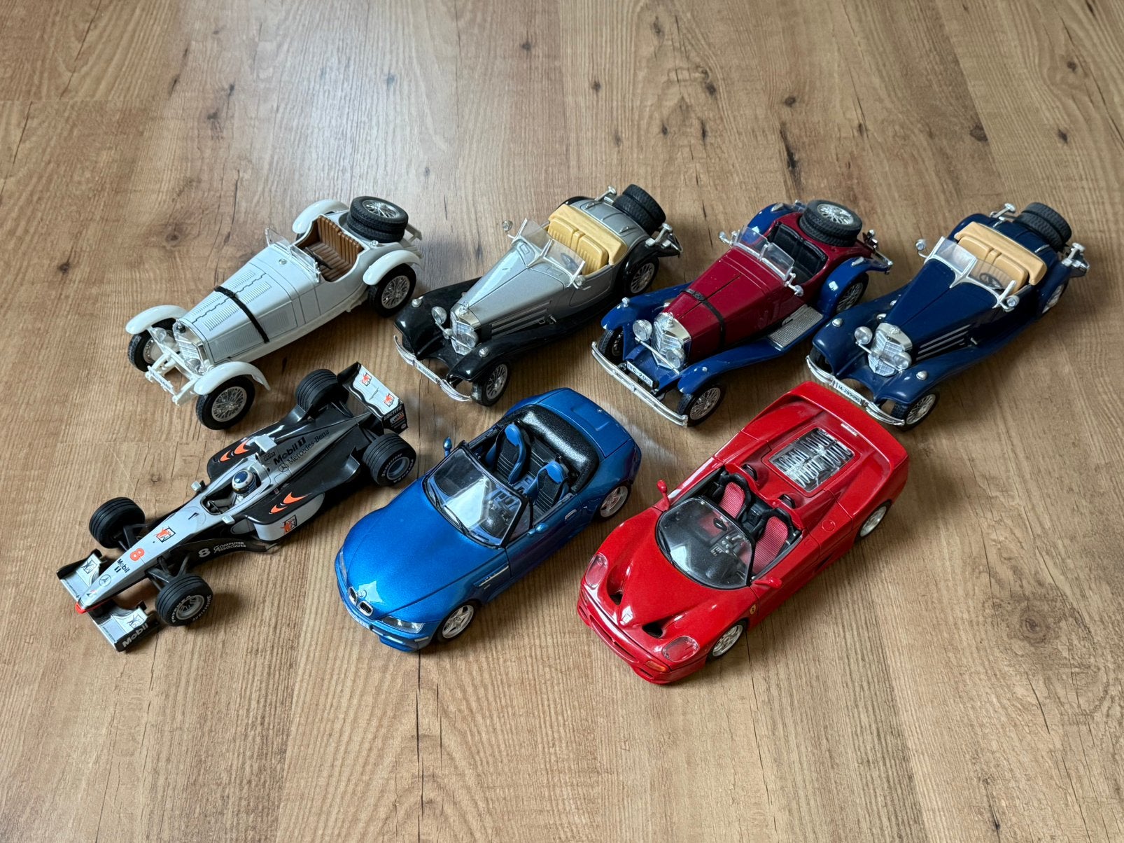 Verzameling 7 modelauto’s schaal 1:18 minichamps Bburago, Hobby en Vrije tijd, Modelauto's | 1:18, Ophalen of Verzenden, Zo goed als nieuw