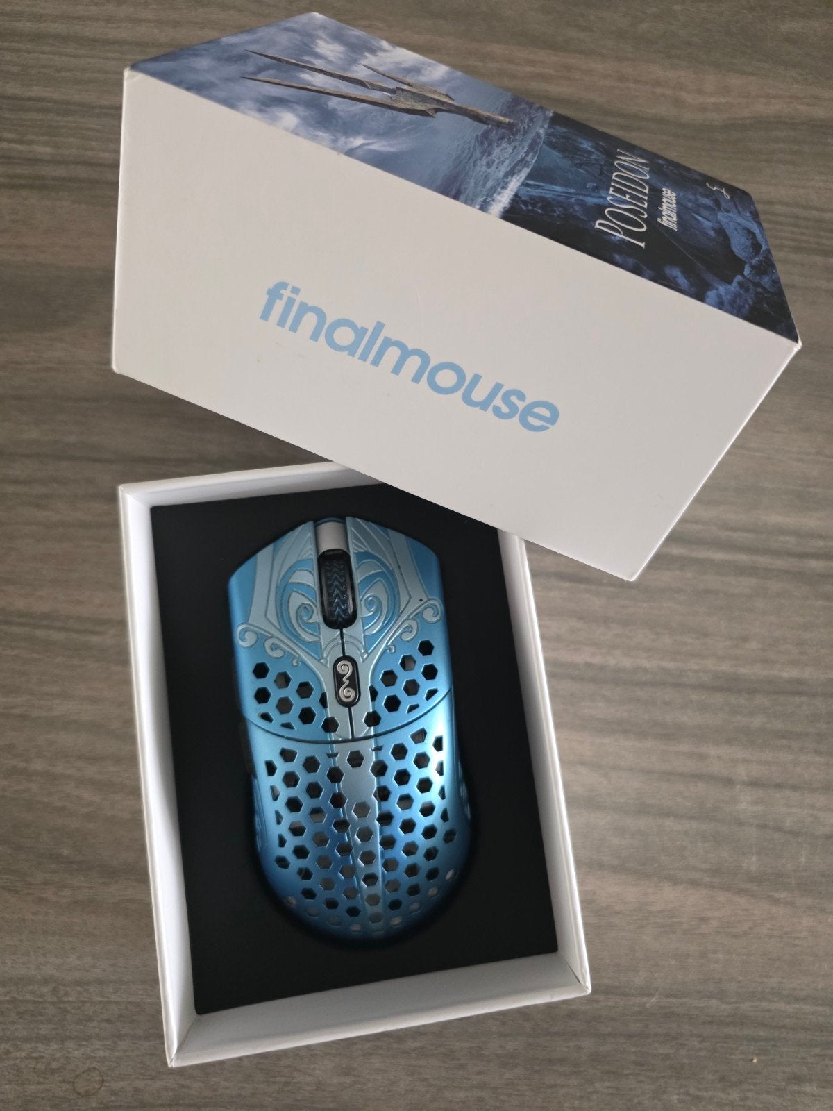 FinalMouse Poseidon S - Zo goed als nieuw, super licht, Computers en Software, Muizen, Gaming muis, Ophalen of Verzenden, Zo goed als nieuw