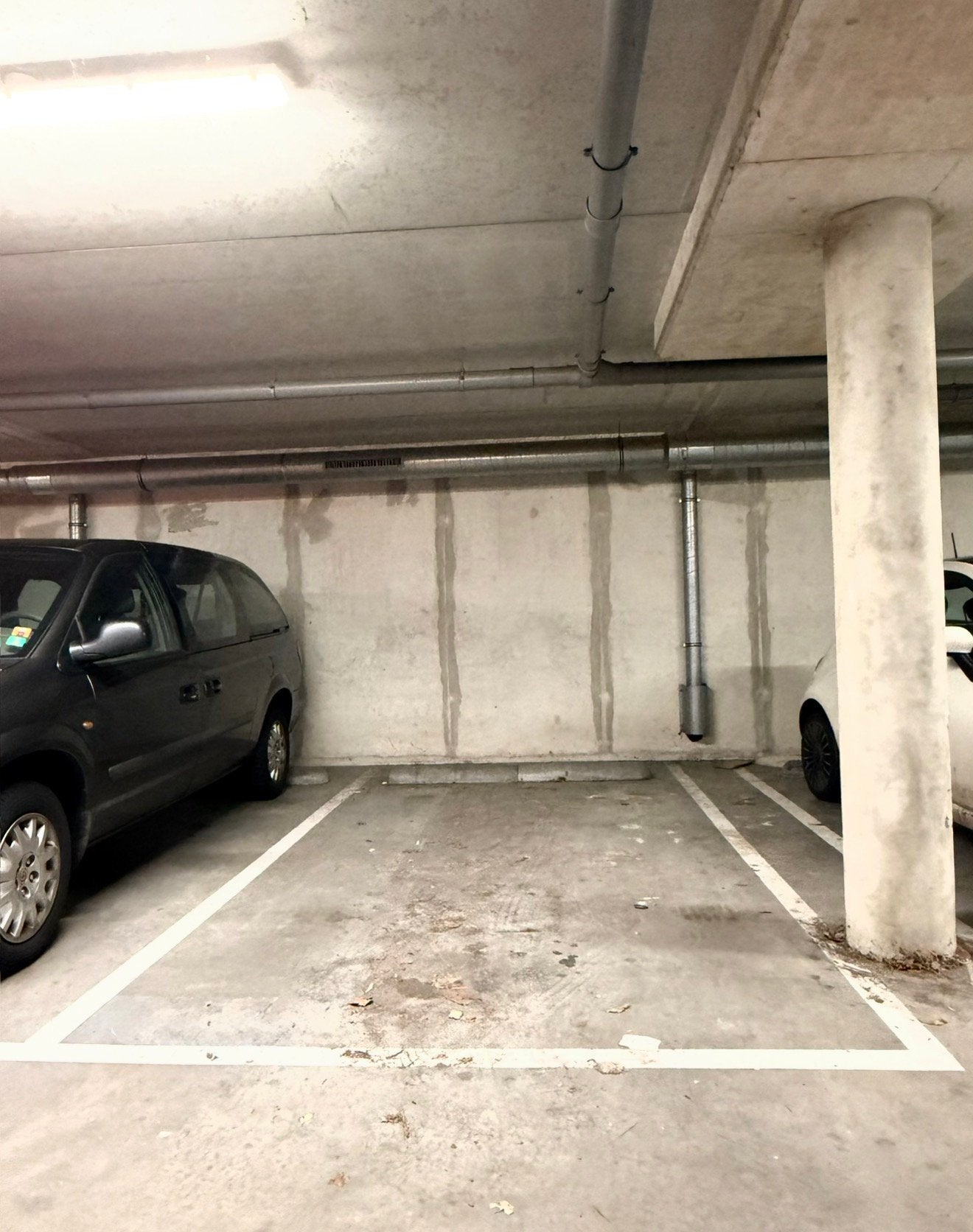 Afgesloten parkeerplaats te huur  in iJburg | Droog & veilig, Ophalen, Nieuw