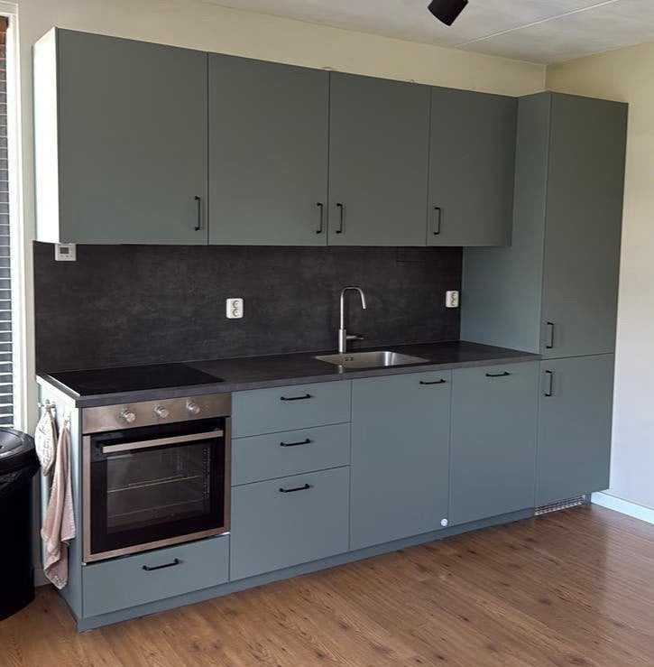Ikea keuken deurtjes frontjes laden grijs groen nickebo, Ophalen, Zo goed als nieuw, Groen, Enkelwandige keuken