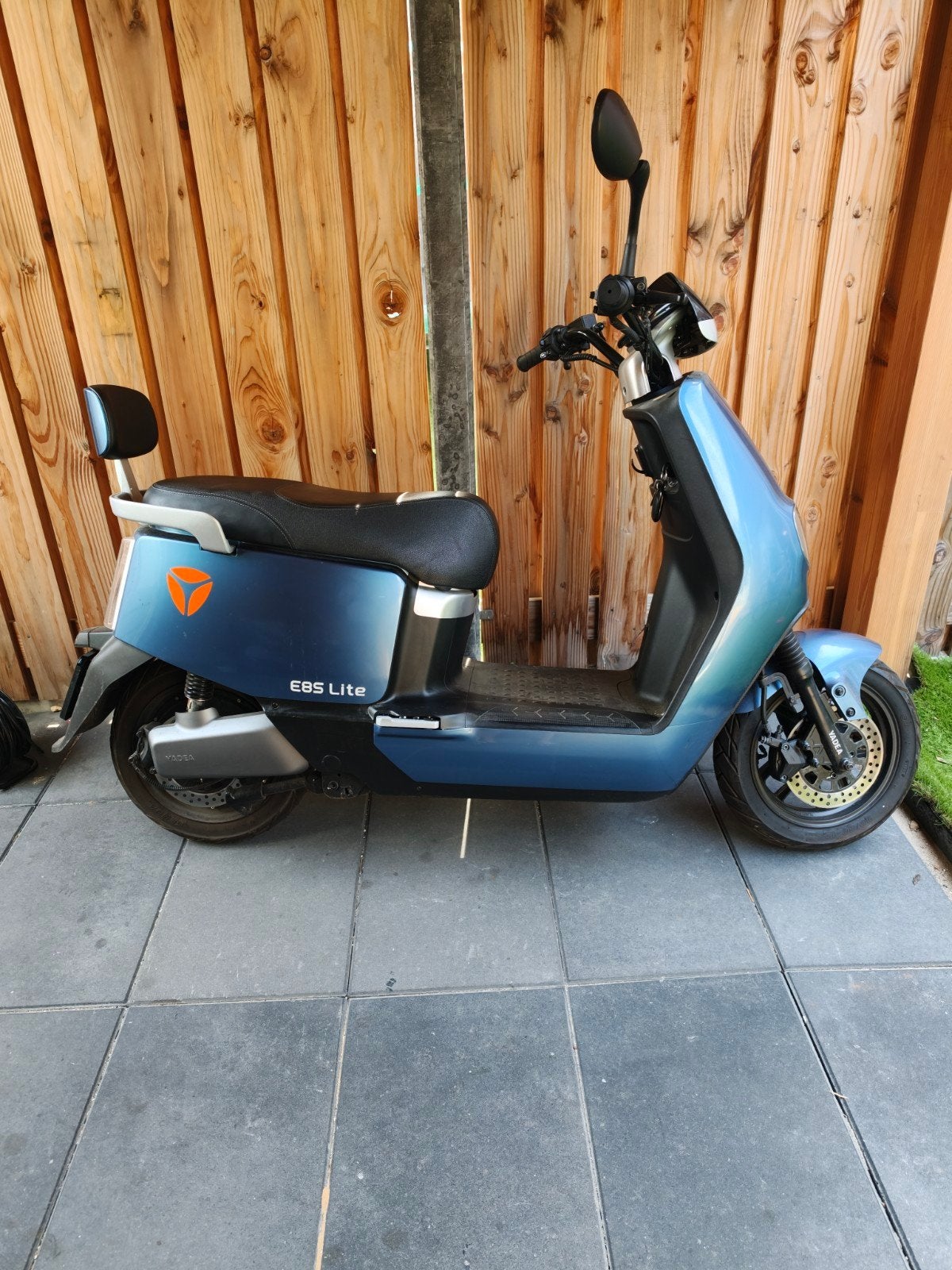 Yadea E8S Lite Elektrische Scooter - Zo goed als nieuw, Fietsen en Brommers, Ophalen, Zo goed als nieuw, Elektrisch, Overige merken