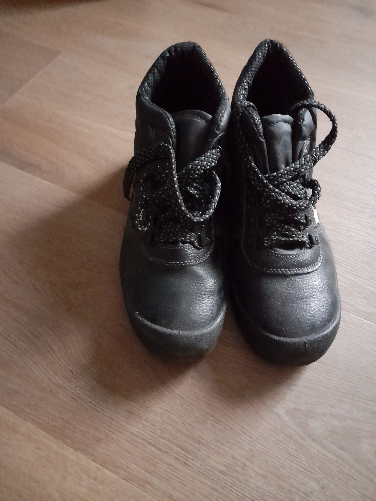 Te koop Heren Veiligheids schoenen zwart 43, Ophalen of Verzenden, Gebruikt