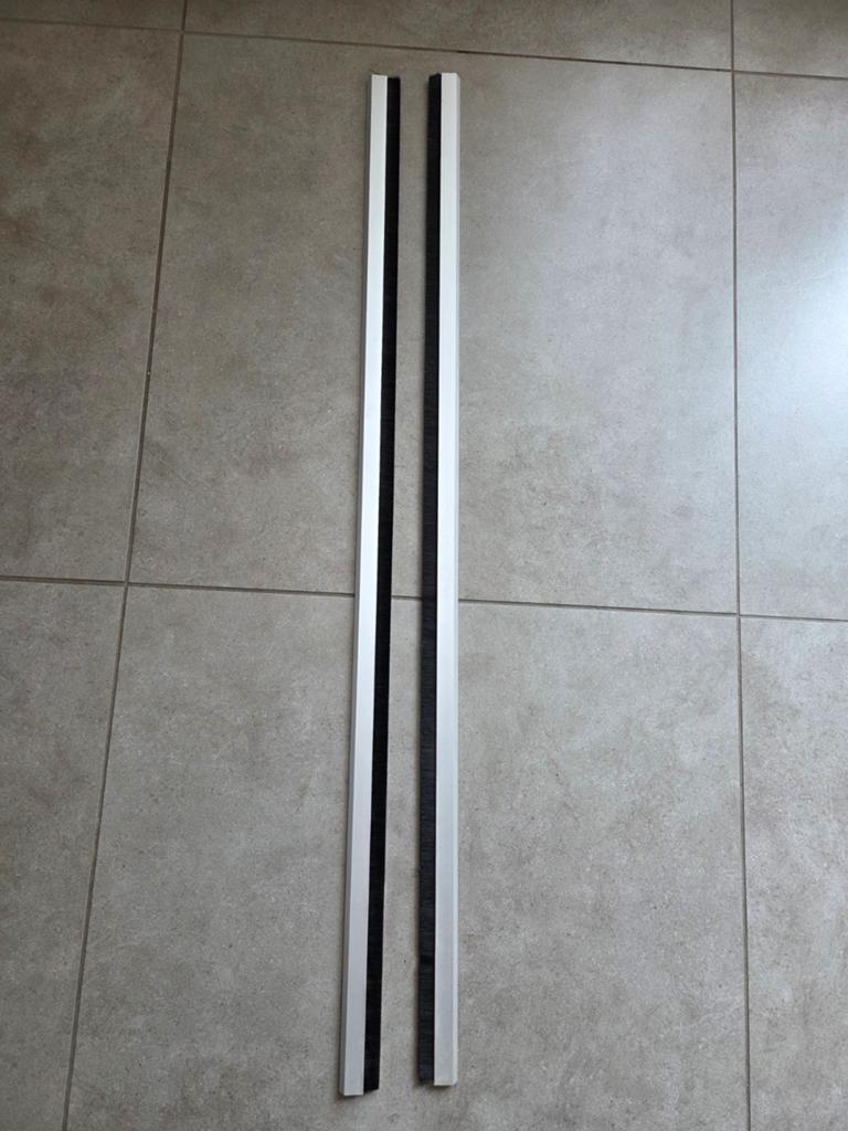 Tochtstrips voor deuren of ramen, Ophalen, Overige materialen, Minder dan 4 cm, 15 m² of meer