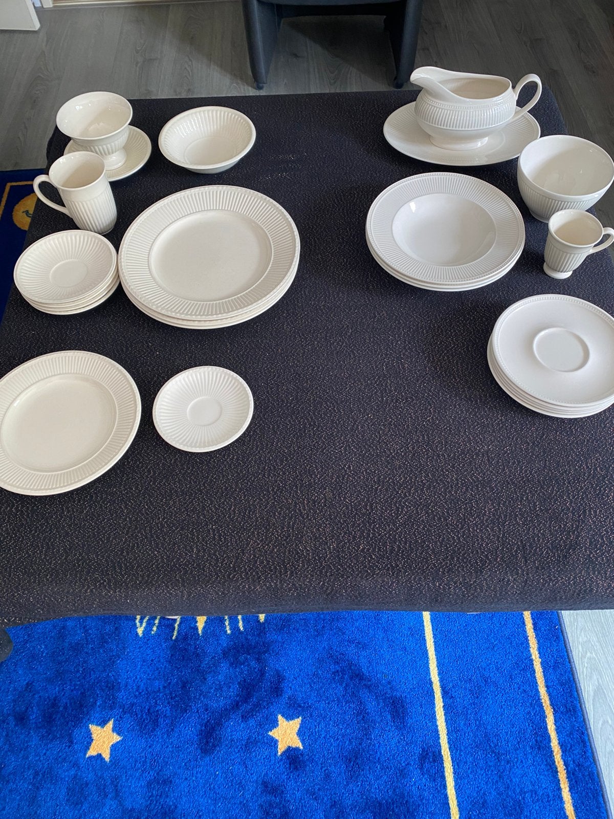Wedgwood windsor en Edme, Ophalen