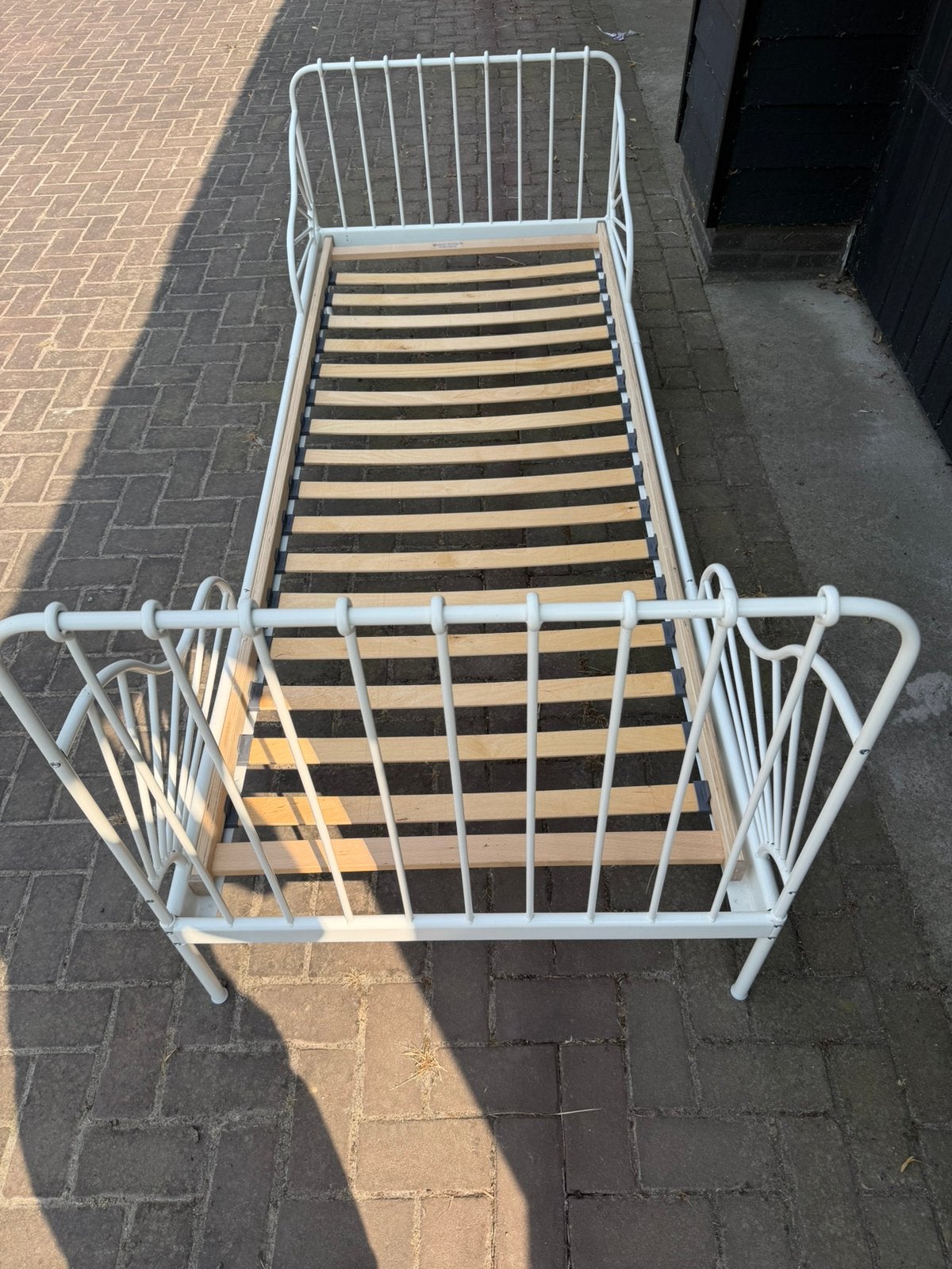 Ikea Minnen bed, Huis en Inrichting, Slaapkamer | Bedden, Ophalen, Eenpersoons, Wit, Zo goed als nieuw