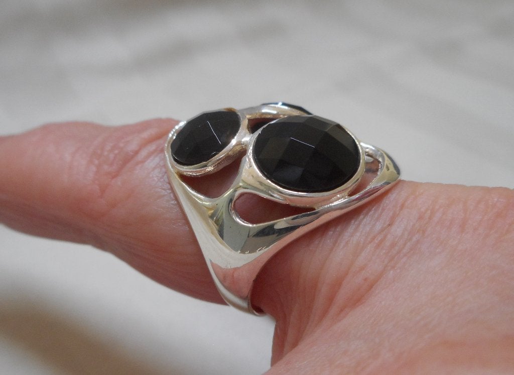 Zilveren ring met zwarte stenen maat 18.25 nr.1284, 18 tot 19, Verzenden, Zo goed als nieuw, Dame