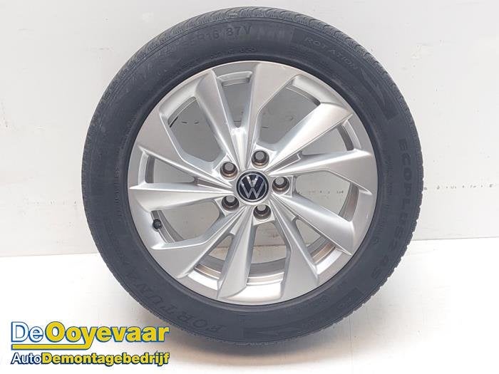 Velg + Winterband van een Volkswagen Polo (Polo 17-), Auto-onderdelen, Banden en Velgen, Gebruikt, -, -, Ophalen of Verzenden