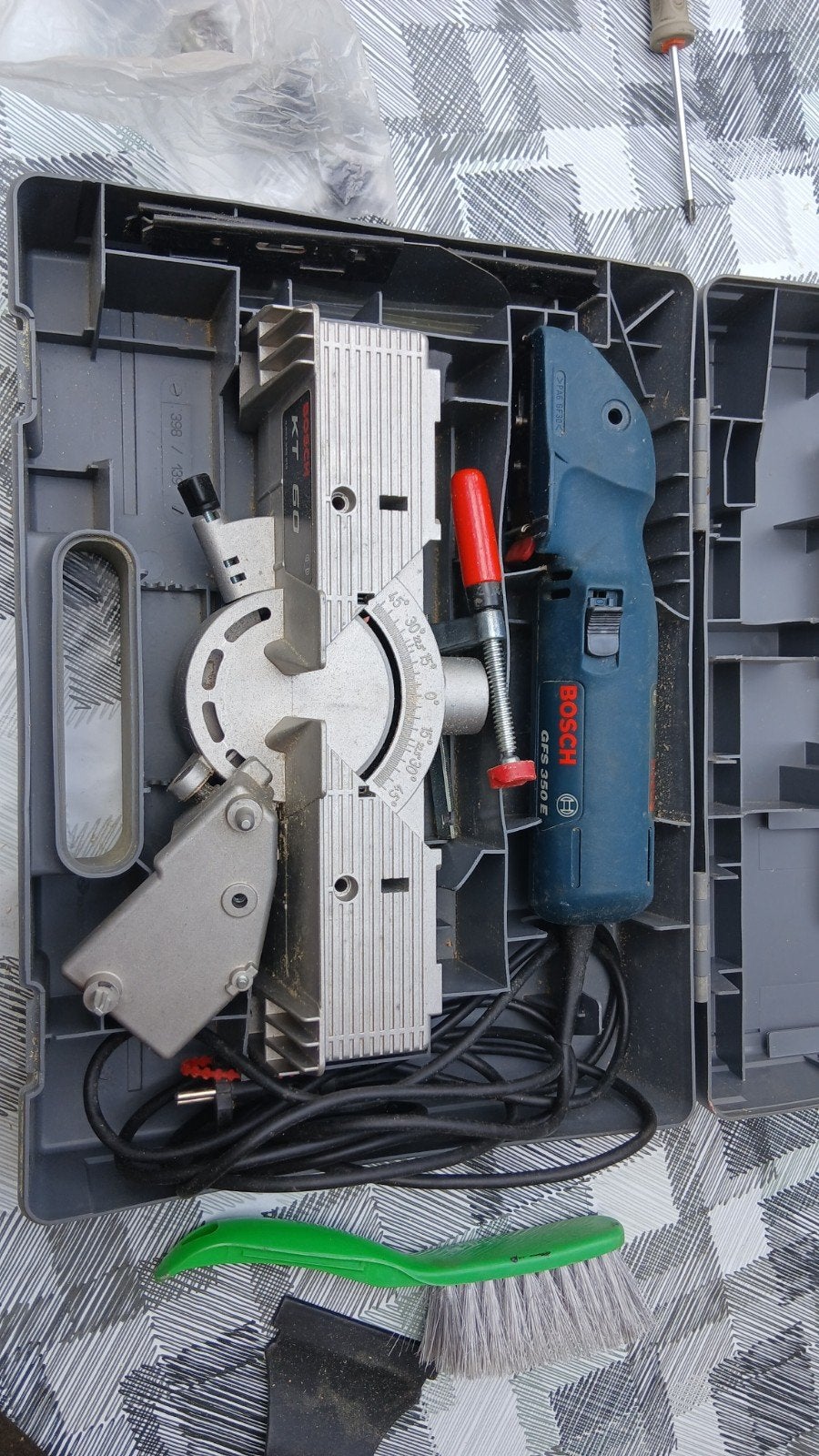 Bosch GFS 350 E Lamellenfrees met accessoires, Minder dan 30 mm, Gebruikt, Overige typen, Ophalen of Verzenden