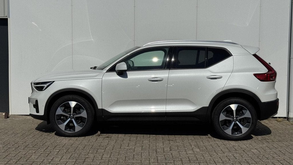 Volvo XC40 B3 |360 Camera | Zeer complete uitvoering !, Auto's, Volvo, 15 km/l, Gebruikt, Zwart, 4 cilinders
