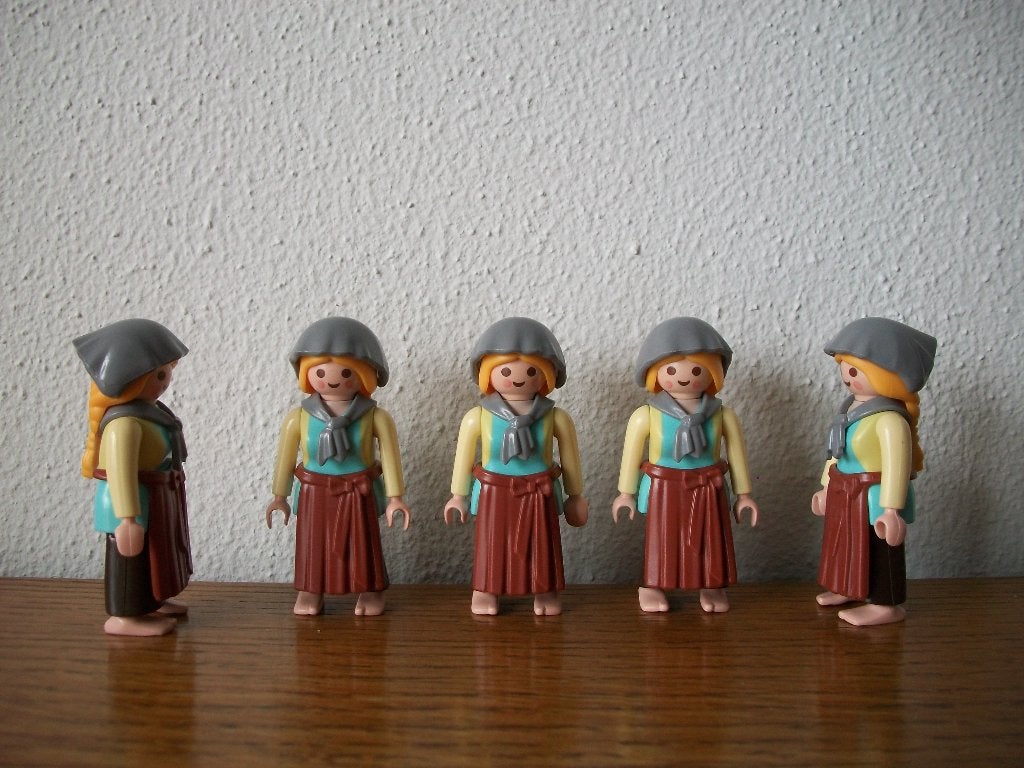 Meid / hulp / dienstmeid / Middeleeuwse juffrouw, Ophalen of Verzenden, Nieuw, Complete set, Figuren