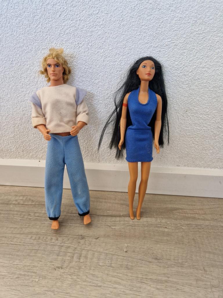 Disney mattel poppen pocahontas john smith barbie, Ophalen of Verzenden, Zo goed als nieuw, Barbie