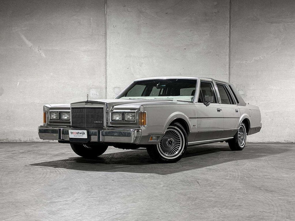 Lincoln Town Car 4.9 V8 Signature SD 160pk 1989, K-946-BX, Auto's, Lincoln, Automaat, Gebruikt, Town Car, 1820 kg