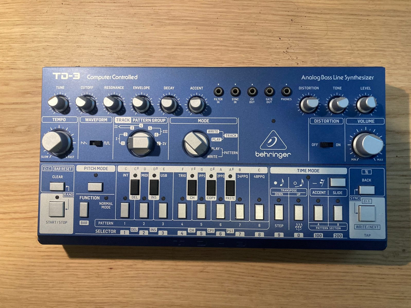 Behringer TD-3 Analog Bass Line Synthesizer, Overige merken, Verzenden, Overige aantallen, Zo goed als nieuw