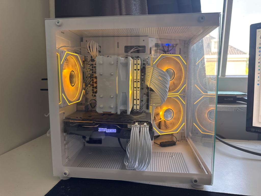 Krachtige Gaming PC met RGB Verlichting, Ophalen of Verzenden, Zo goed als nieuw, Gaming, SSD