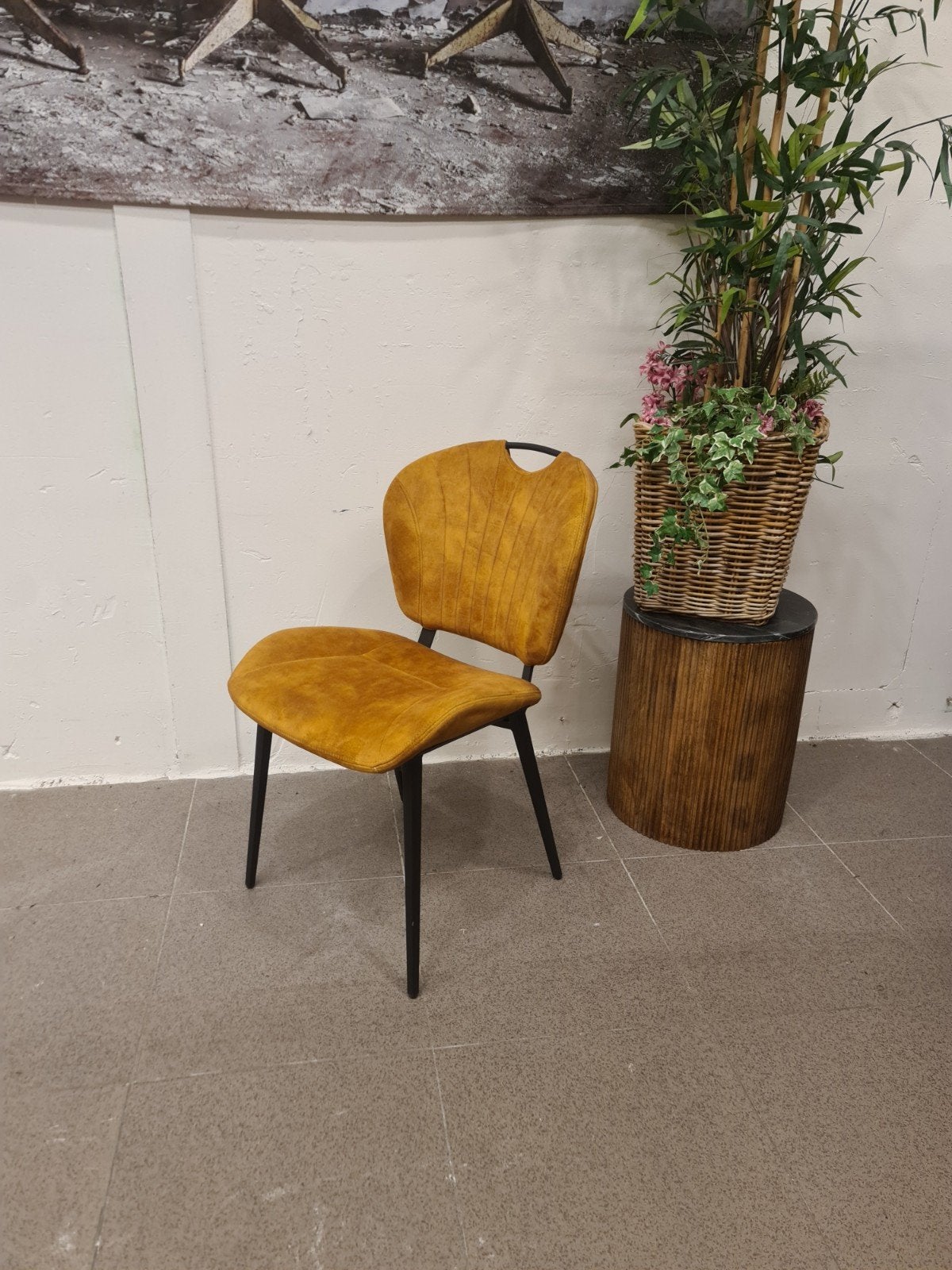 Nieuwe eetkamerstoel adore velvet okergeel handgreep rug, Huis en Inrichting, Ophalen, Industrieel landelijk barok brocante koloniaal boheems vintage
