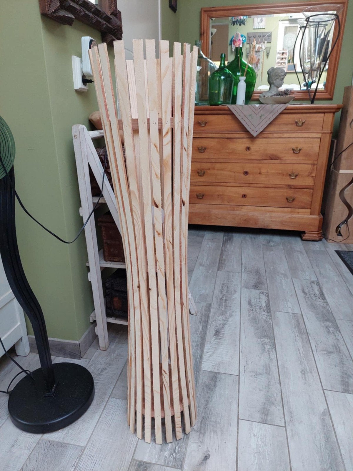 Handgemaakte houten knipschakelaar vloerlamp, 150 cm hoog, Handgemaakt, Modern, Ophalen of Verzenden, Zo goed als nieuw, 150 tot 200 cm